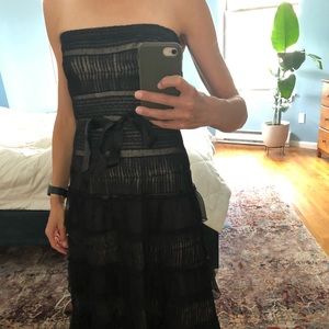 Very flattering bcbg lace dress